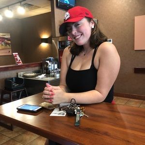 Meet your Posher, Marissa